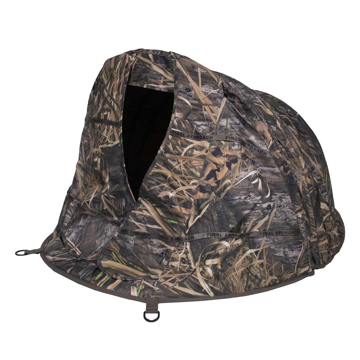 Front Angled Image of the Final Approach Mutt Hutt Dog Blind.