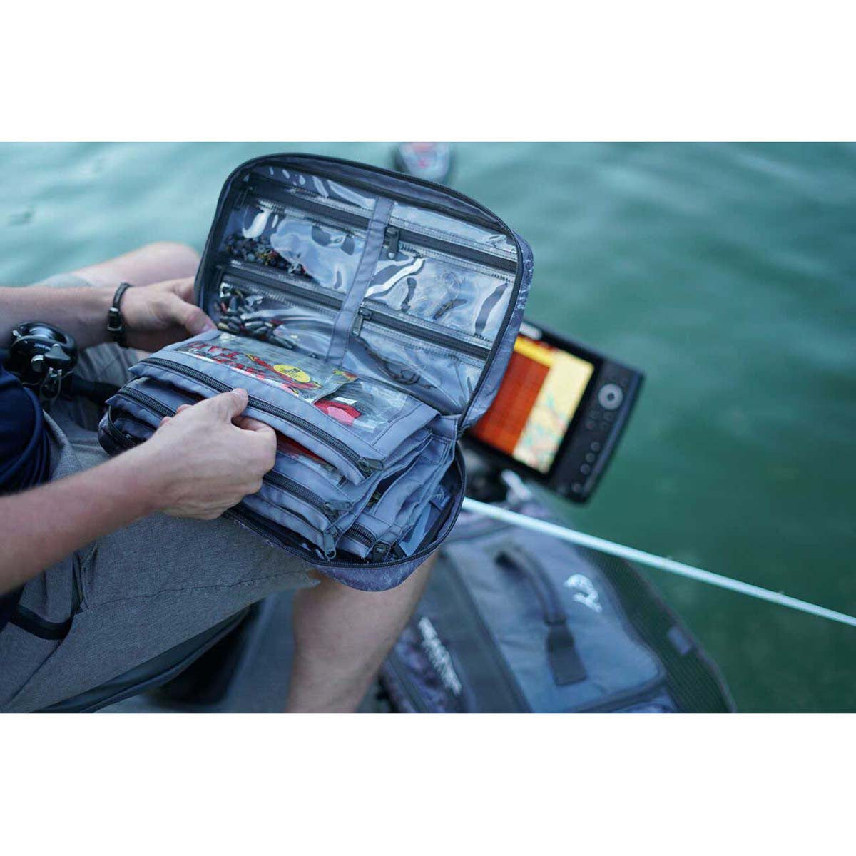 i370 Realtree Fishing Bait Binder