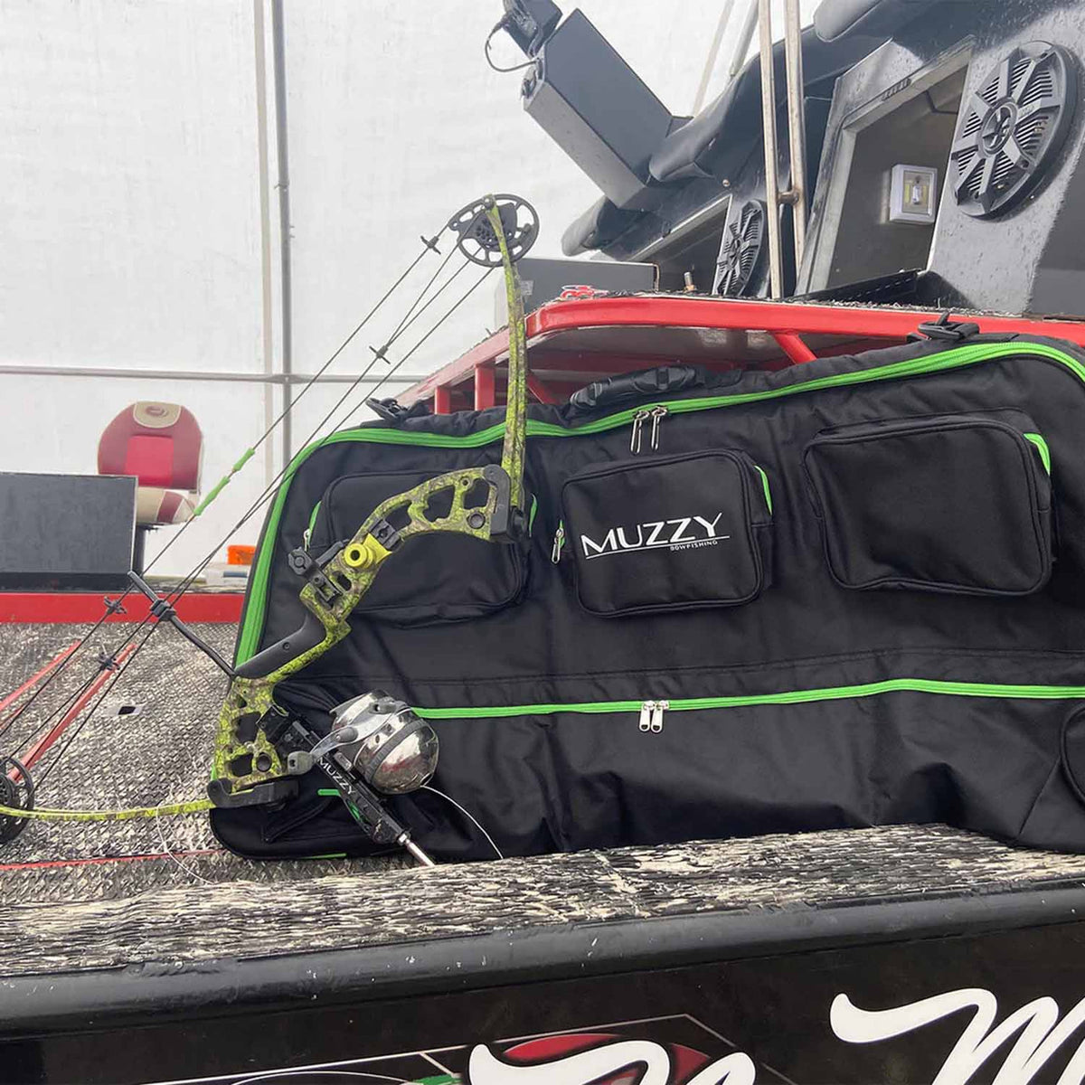 Lifestyle Image of the Muzzy LV-R Bowfishing Quick Detach Reel Seat.