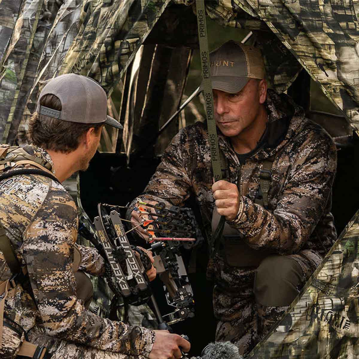 Double Bull Raised Hunting Ground Blind