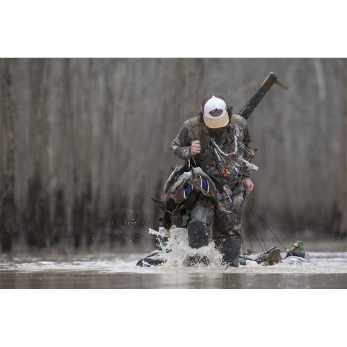 Rig'Em Right 66" 6 oz. Xtreme Coated Cable Decoy Anchors, 12 Pack Lifestyle Image