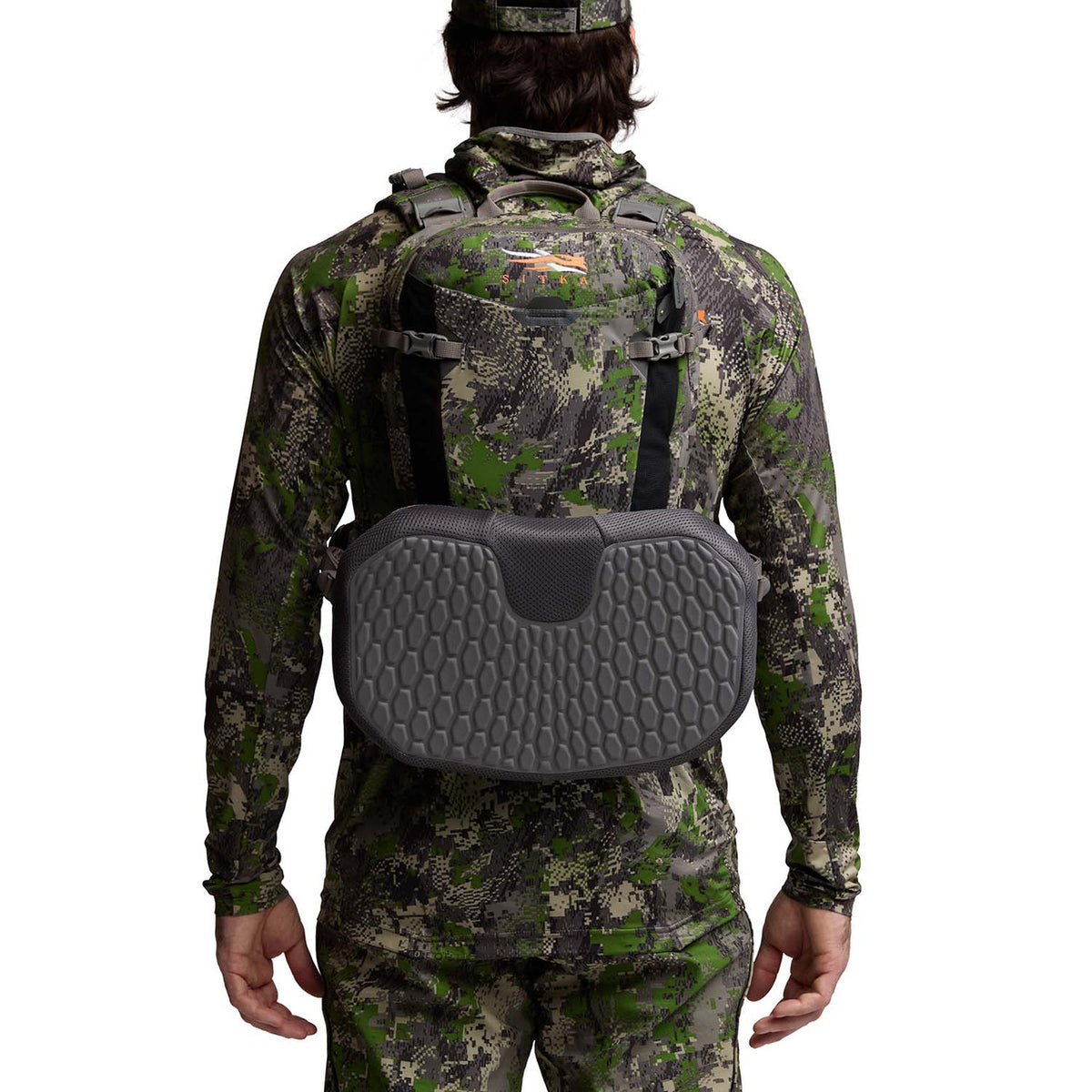 Sitka Equinox Turkey Vest Back Model Image in Optifade Cover