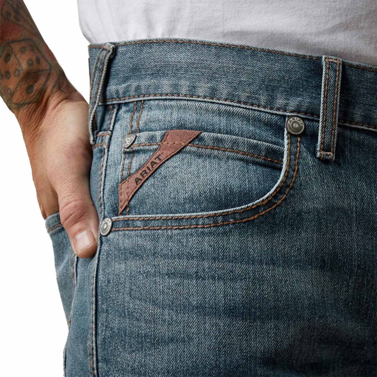 Front Pocket Image of the Ariat M5 Straight Hansen Straight Jean.