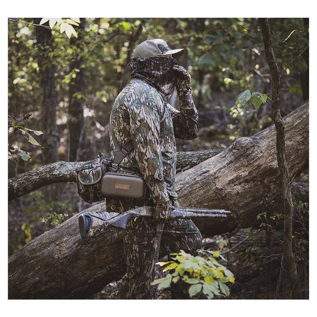 ALPS OutdoorZ Turkey Tracker Hybrid Lumbar/Fanny Pack System Lifestyle Image in Mossy Oak Greenleaf