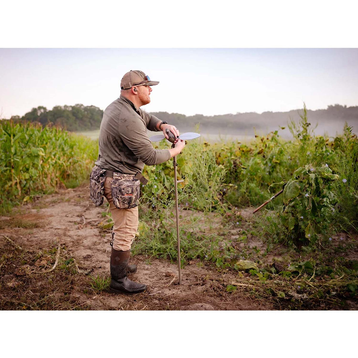 Field Image of the Alps Outdoorz Deluxe Dove Belt.
