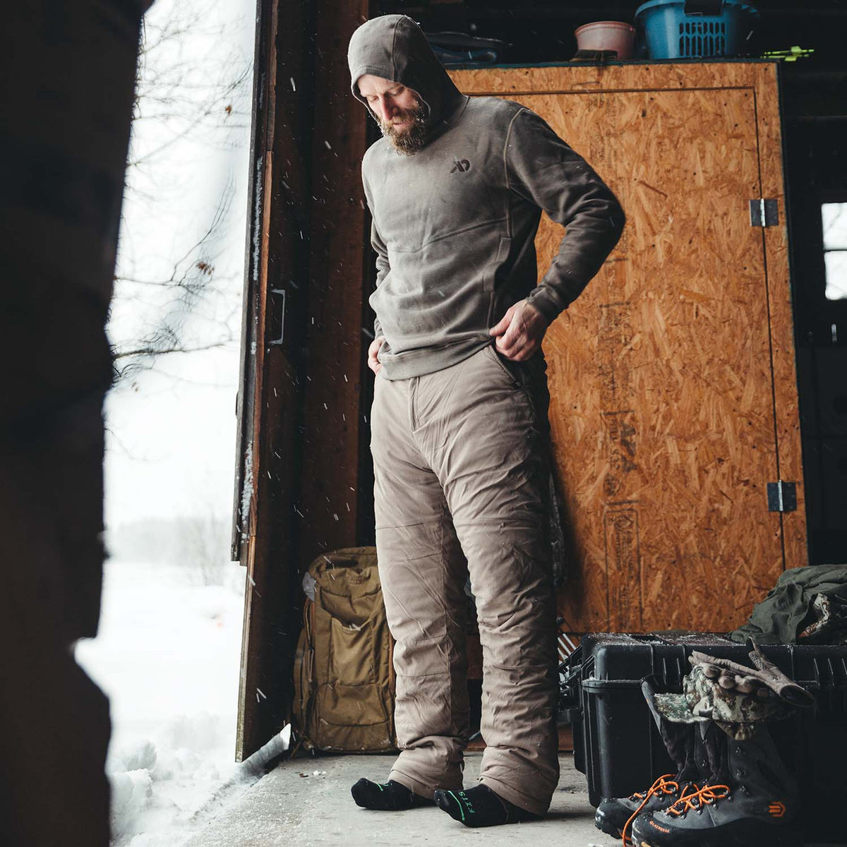 Primer Puffy Pant Lifestyle Image