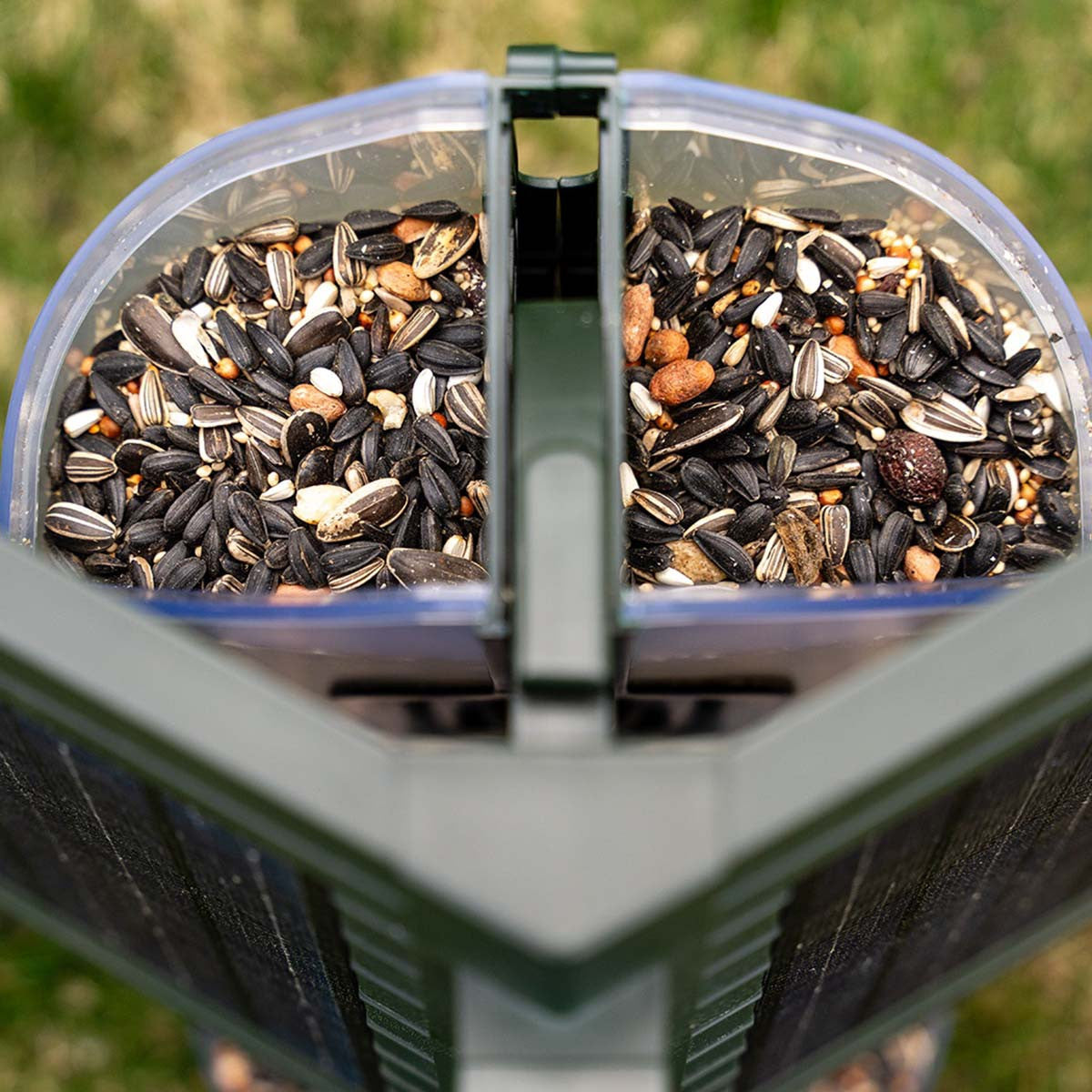 FeatherSnap Scout WiFi Solar-Powered Smart Bird Feeder Capacity Image