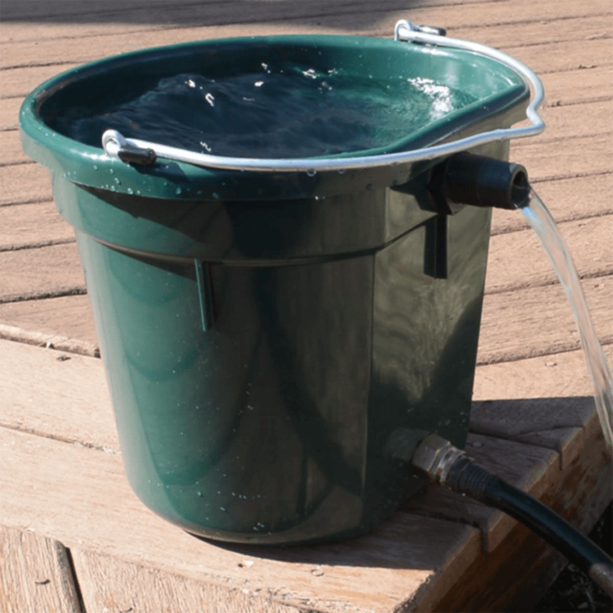 Self-Cleaning Pet/Dog Waterer