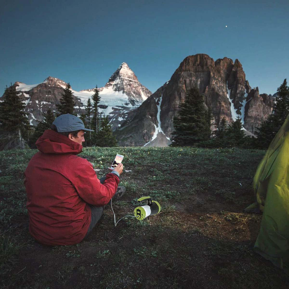 LuxPro 600 Lumen Multi-Mode Rechargeable Spotlight/Lantern Combo Scenery Image