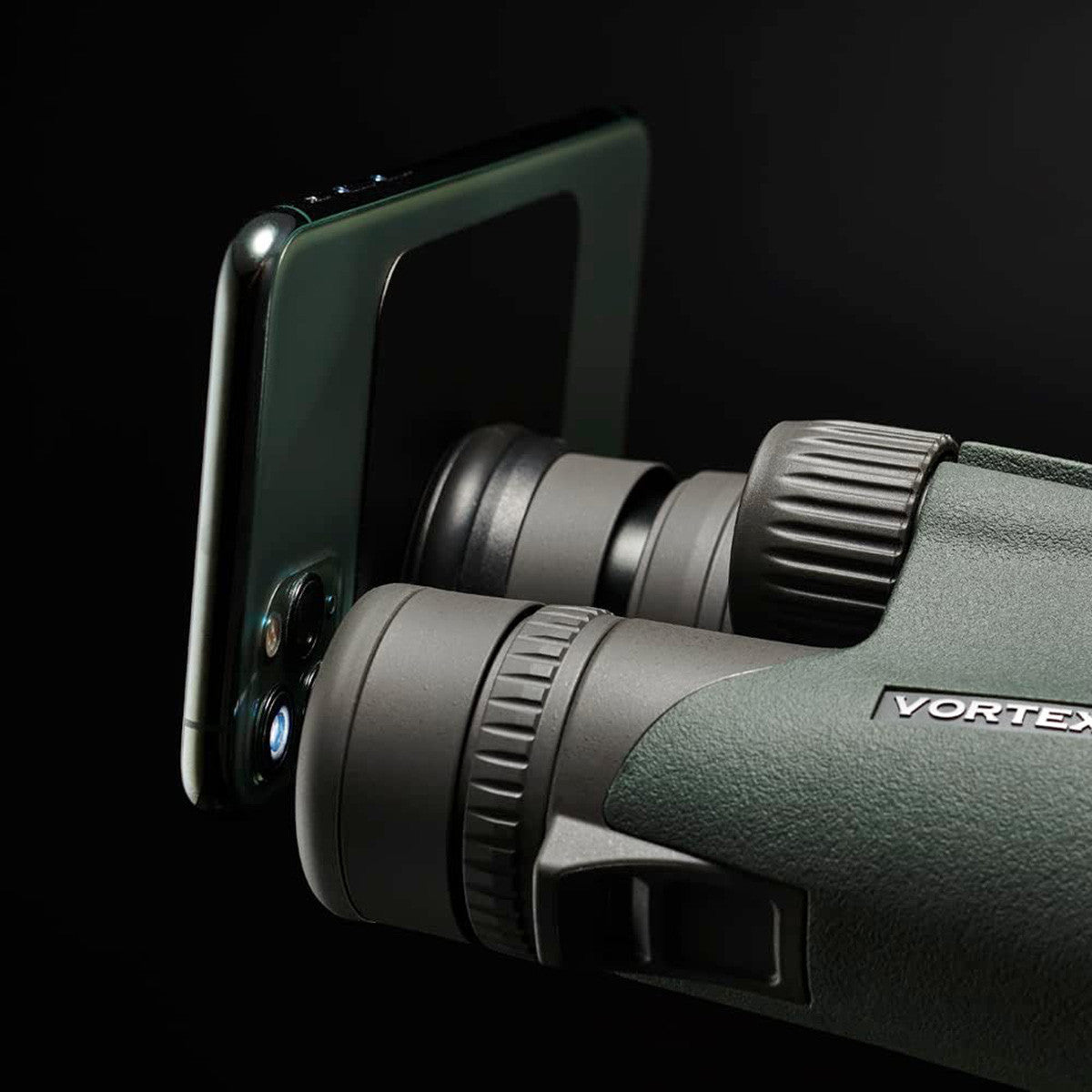 MAGVIEW B1 XL Binocular Adapter on Binocular Image