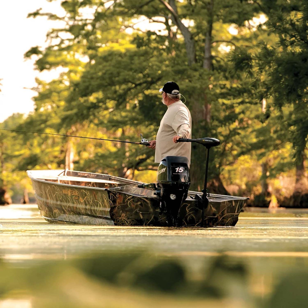  Minn Kota ENDURA MAX 55 42" Shaft Trolling Motor Lifestyle Image