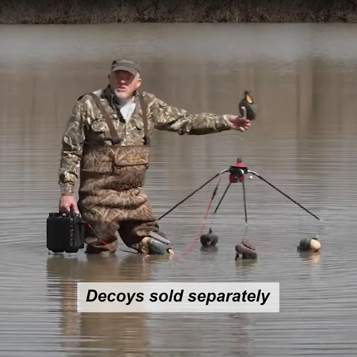 Quickcoys Motion Decoy System In-the-Field Image