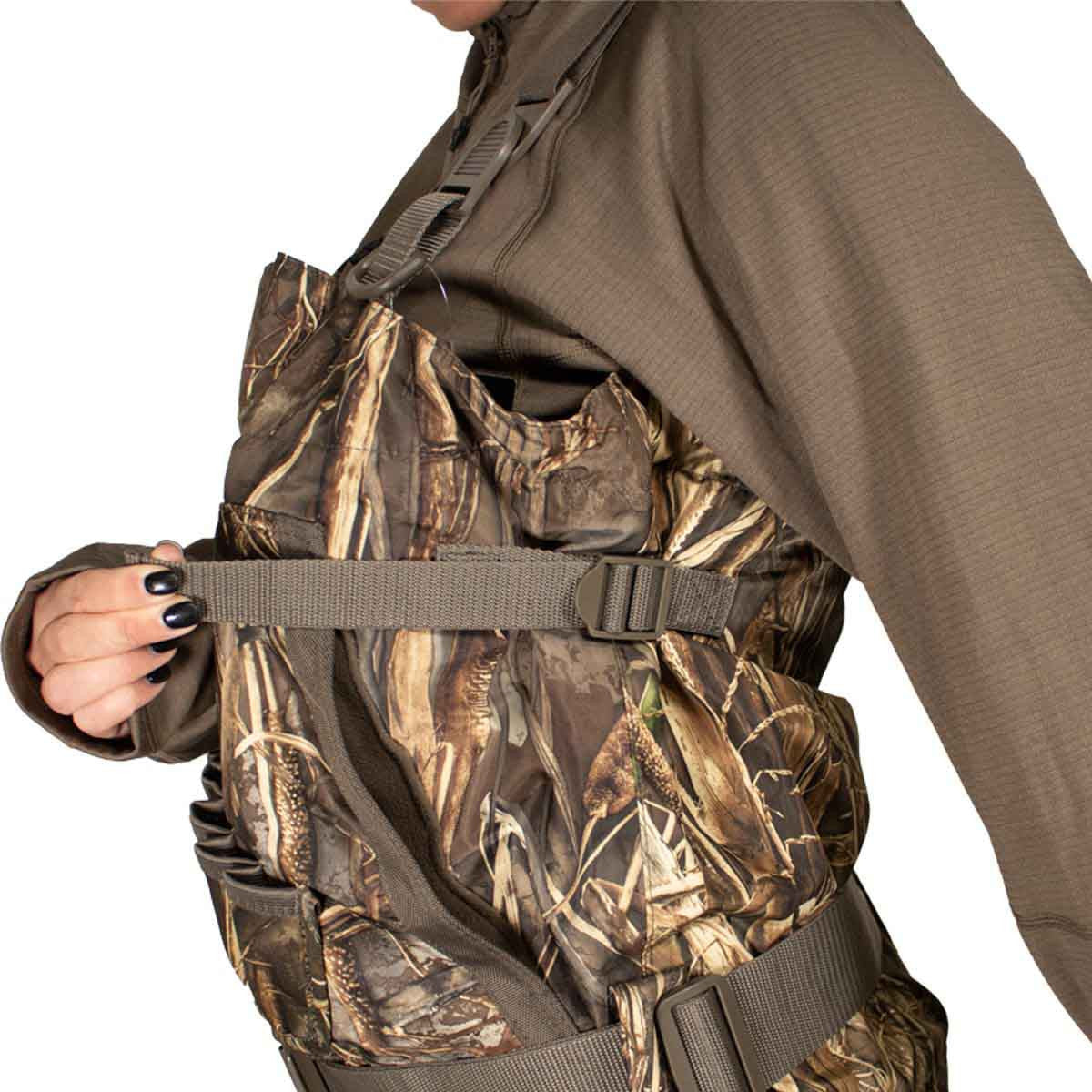 Chest Buckle Image of the Rogers Lady Hunter 2-IN-1 Insulated Breathable Waders.
