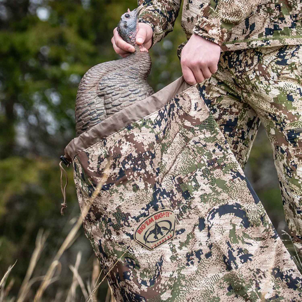 Rig'Em Right Turkey Decoy Bags Field Image in Optifade Subalpine