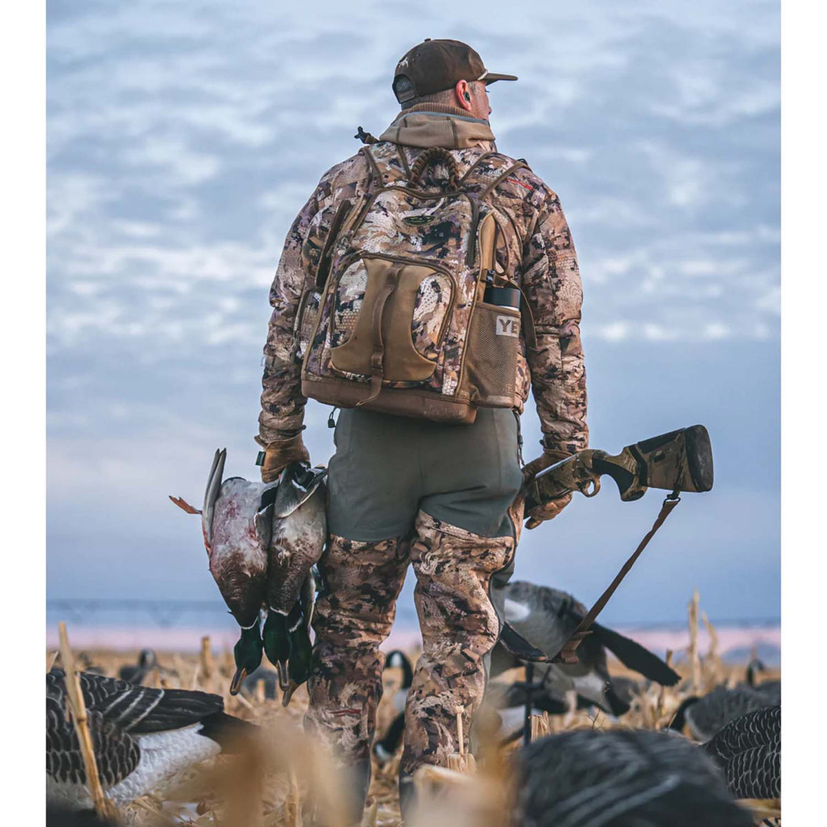 Rig'Em Right Lowdown Floating Backpack Lifestyle Image