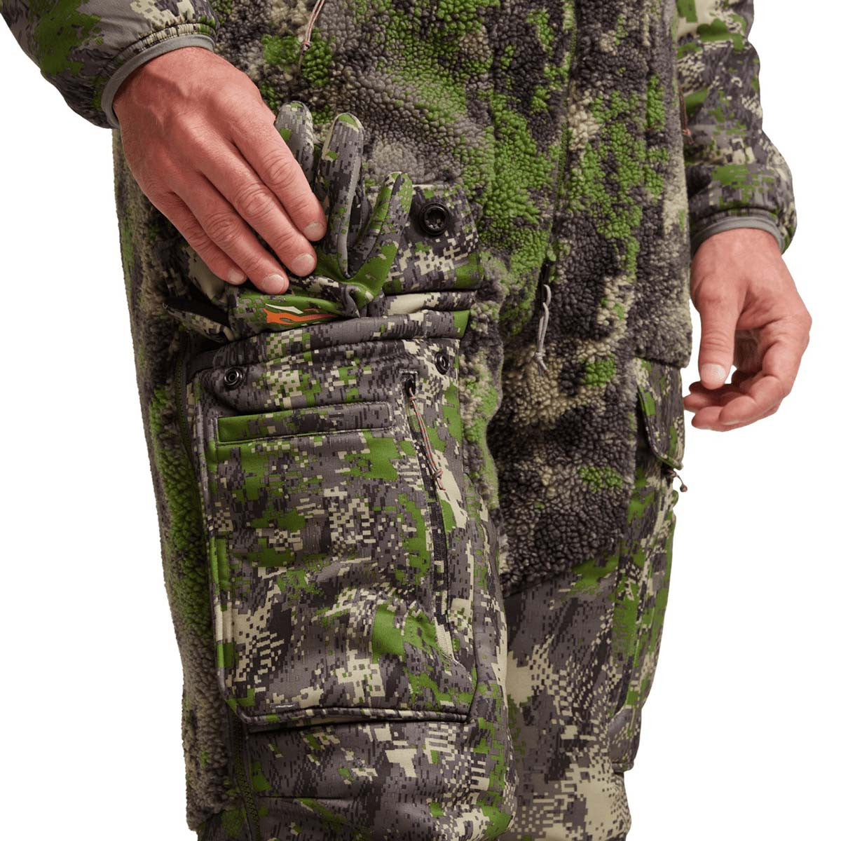 Sitka Fanatic Bib Leg Pocket Image in Optifade Cover