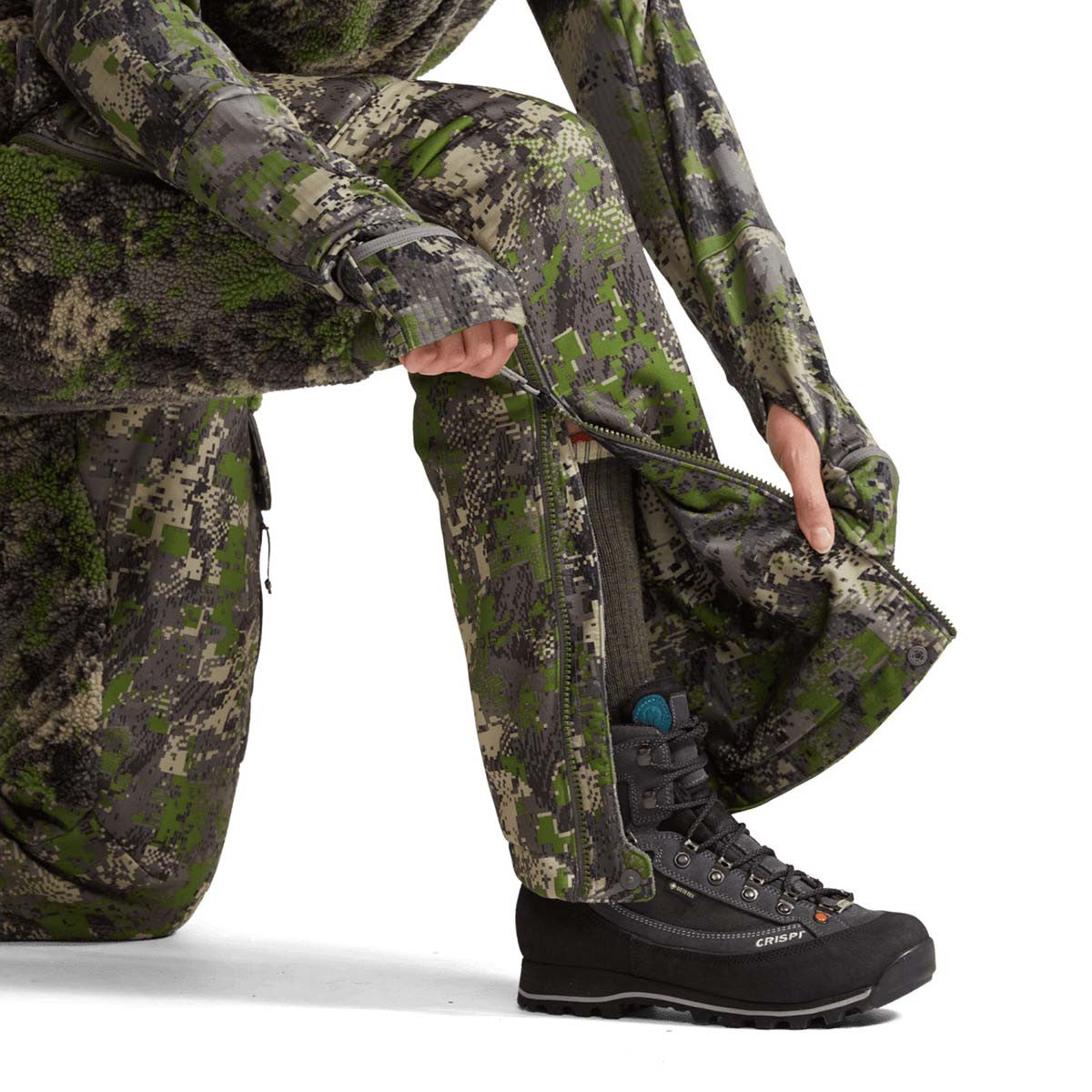 Sitka Women's Fanatic Bib Leg Zippers Image in Optifade Cover