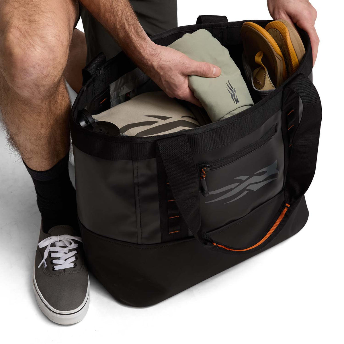 Gear Inside Image of Sitka Drifter Tote 40L.