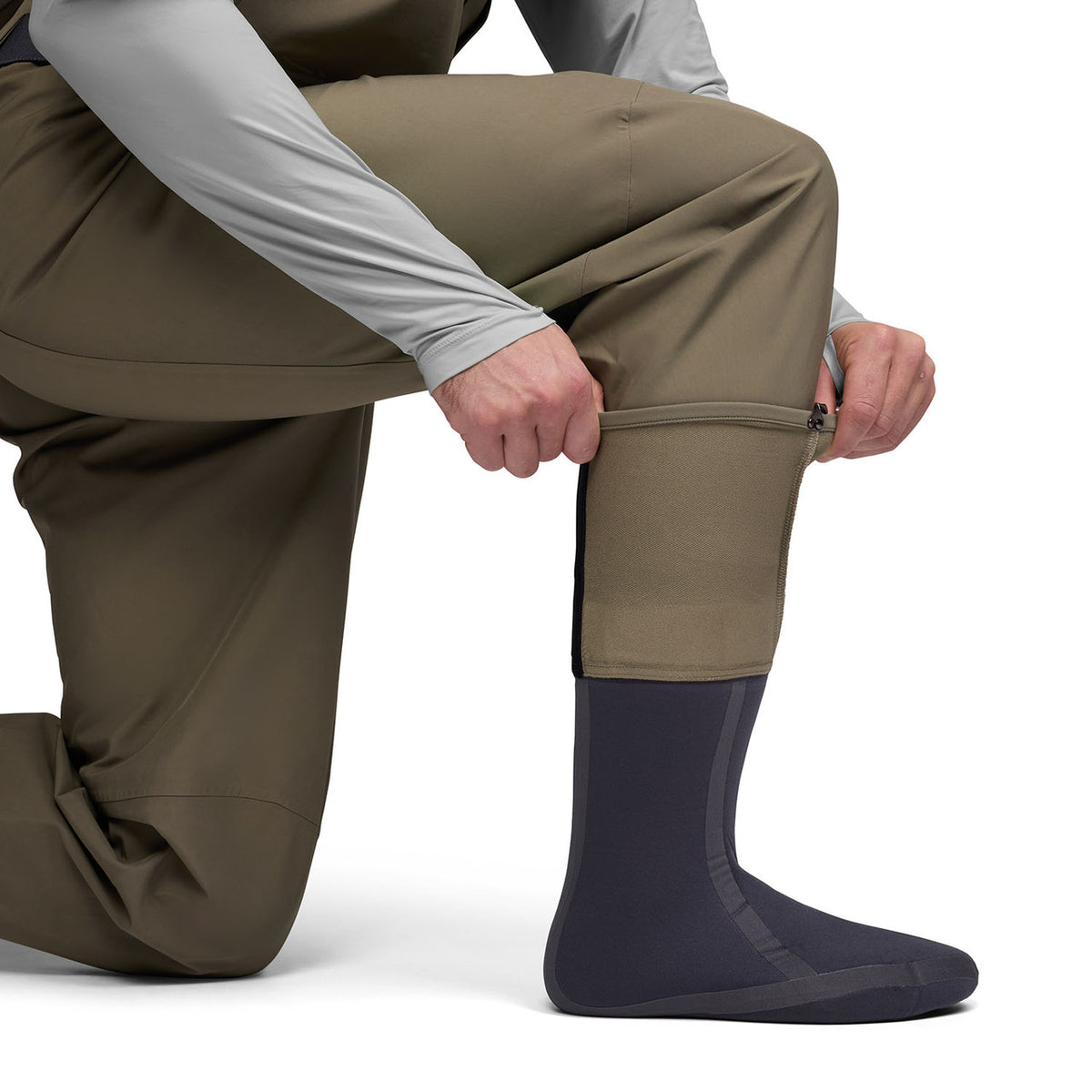 Leg Image of the Sitka CrossCurrent Zip GTX Stockingfoot Wader.