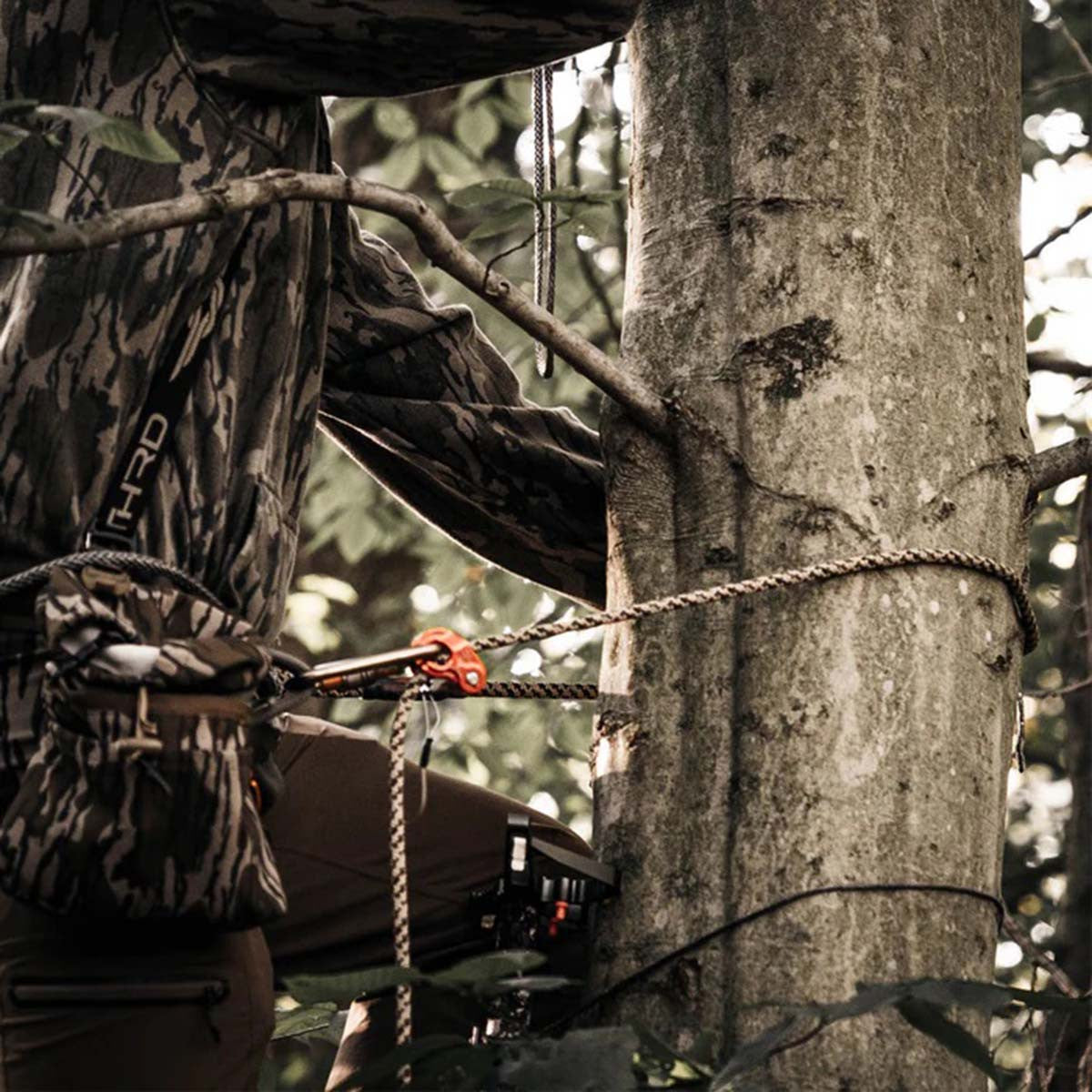Tethrd 8mm Lineman Belt In-the-Field Image